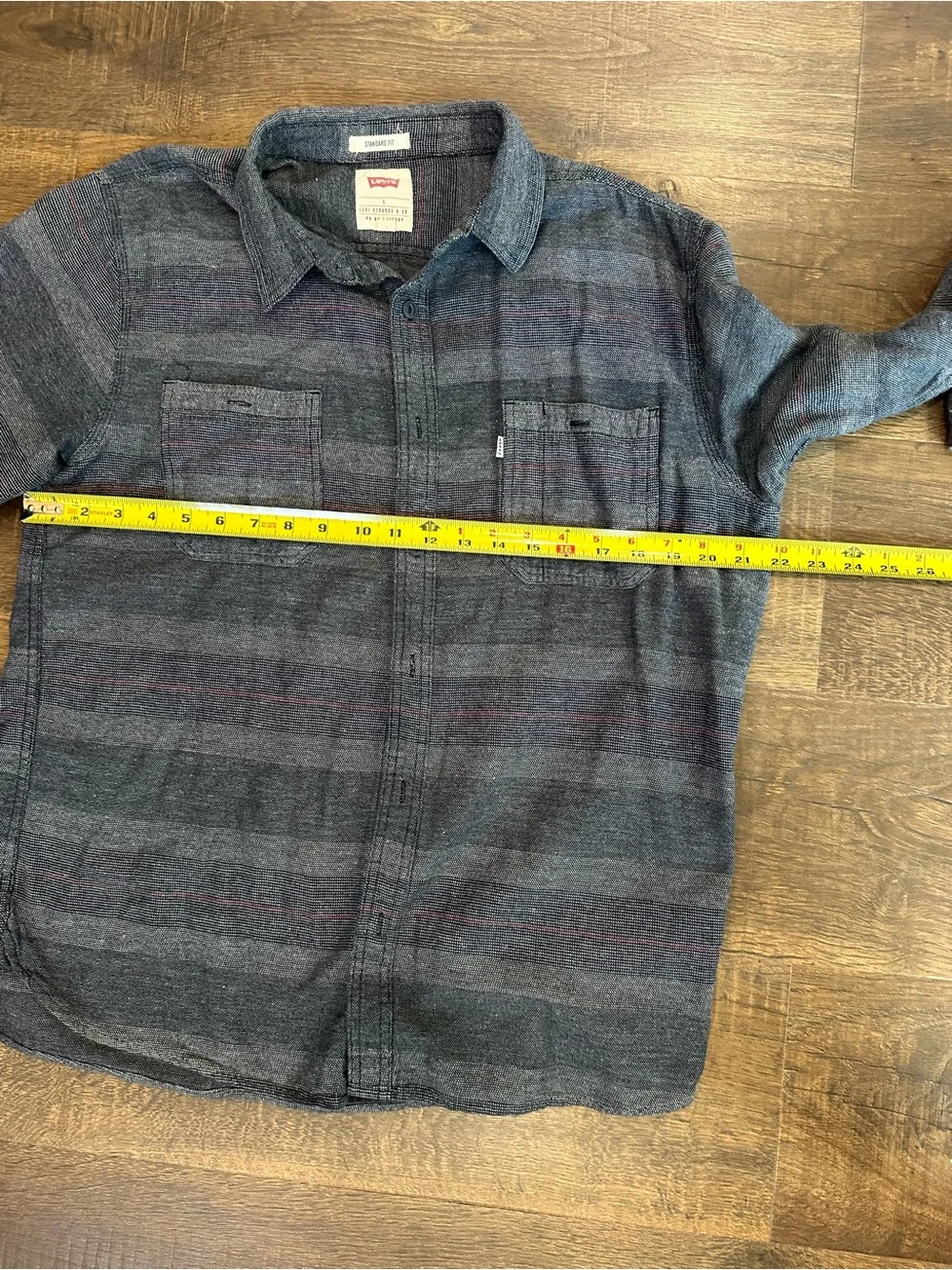 Levi’s Standard Fit Men’s Gray Plaid Button Front Shirt Size Large 100% Cotton